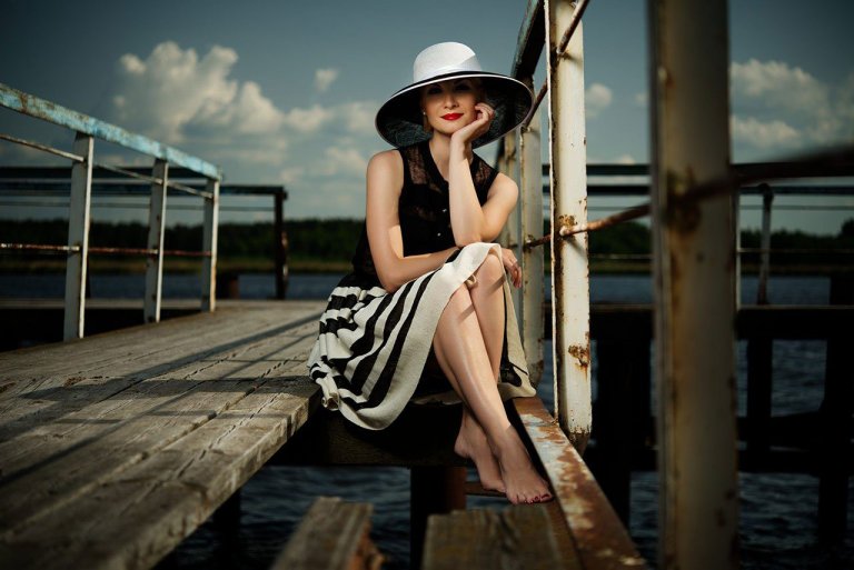 beautiful-woman-wearing-hat-and-white-scarf-sitting-picture-small savannah casting shot